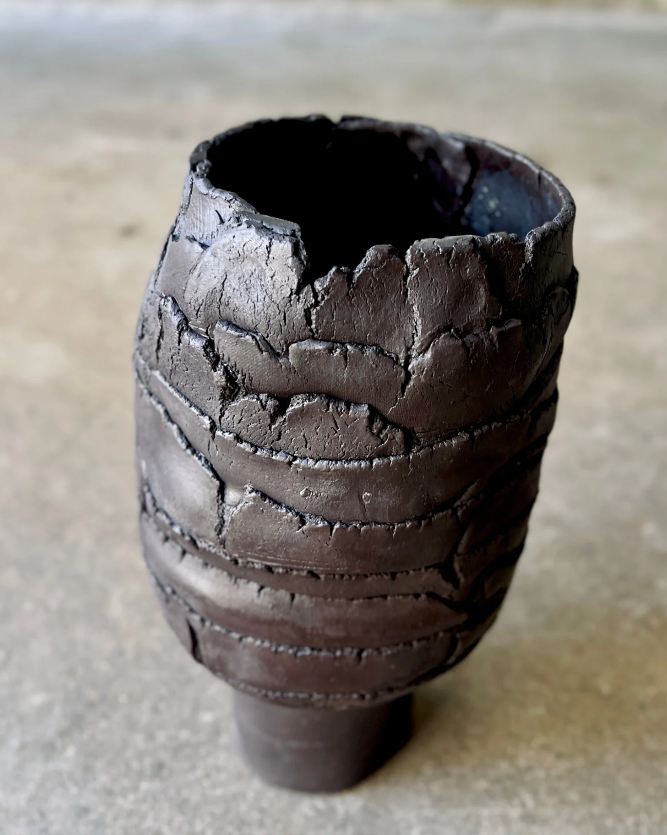 Iron Black Mummy Pedestal Vessel